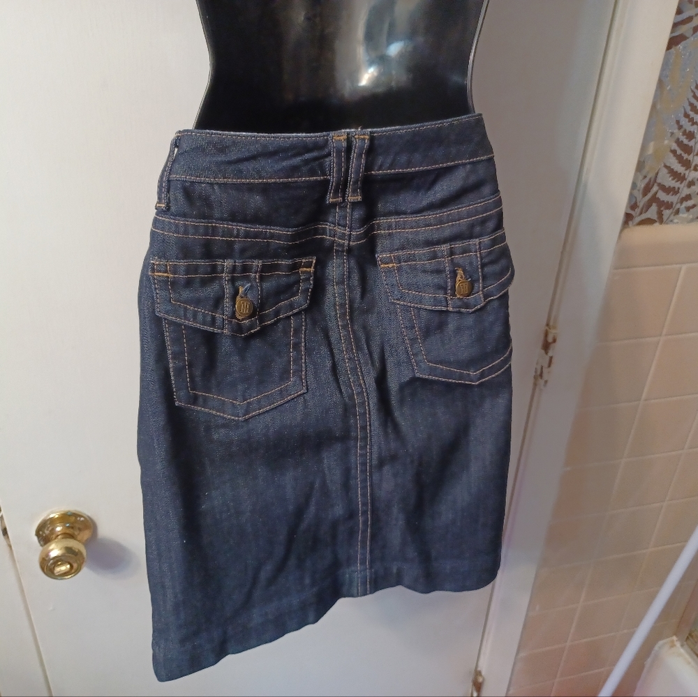 Tommy Hilfiger Dark Wash Denim Brass Logo Button Skirt - Picture 6 of 8